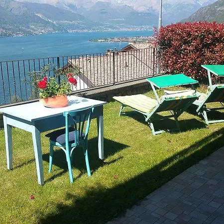 Ampia Vista Sul Lago Di Como